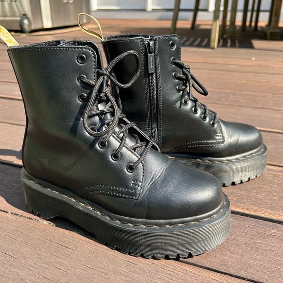 Dr Martens Vegan Jadon II Boot Mono Platforms EUC - Picture 4 of 8